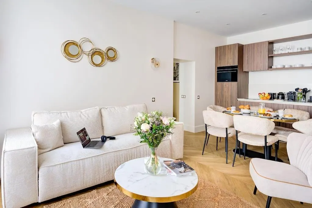 Stunning Family Flat - Grands Boulevards - With Ac Apartman *