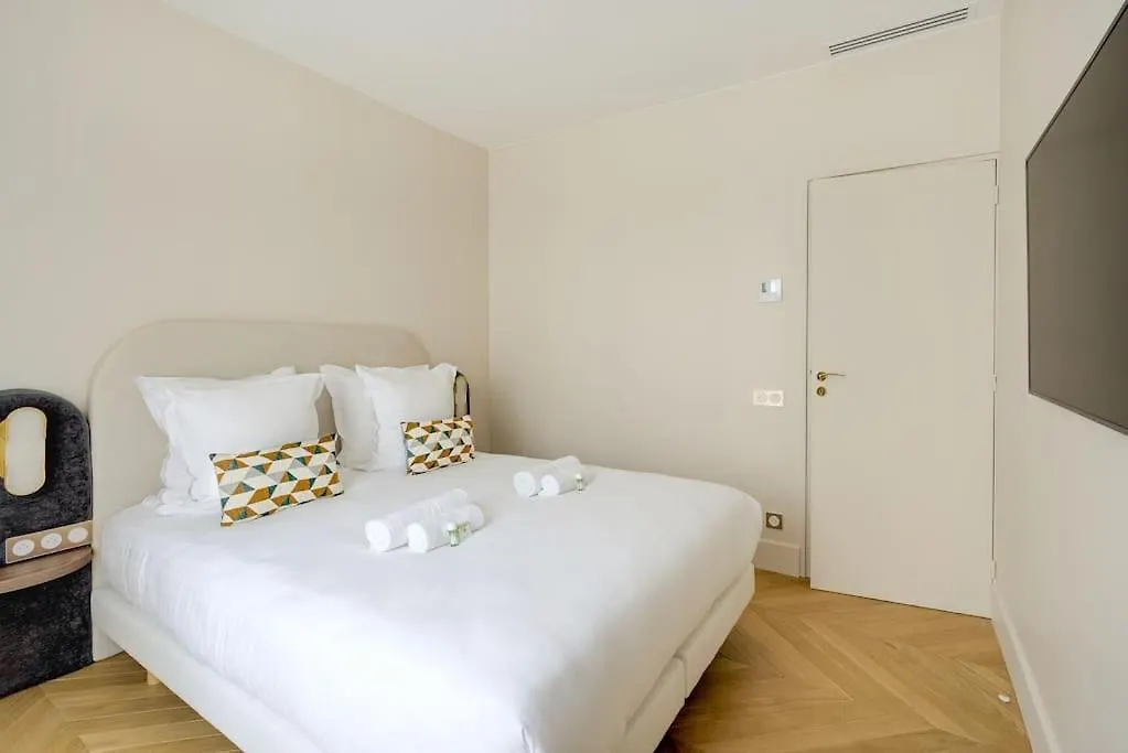 Stunning Family Flat - Grands Boulevards - With Ac Apartment Paris
